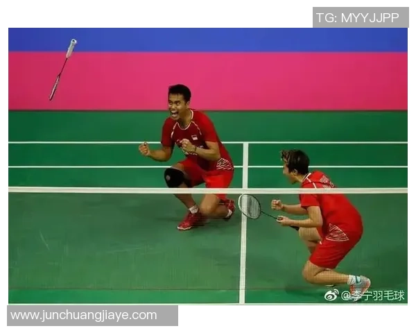 武汉羽毛球队与北京羽毛球队赛后复盘分析力量对比与战术探讨 武汉羽毛球队与北京羽毛球队赛后复盘分析力量对比与战术探讨