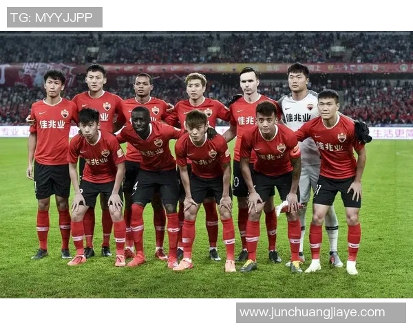 赛后分析：上海足球队与深圳足球队的精彩对决及战术反思